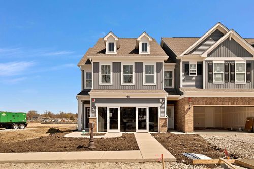 77006-49 Weirich Way, Batavia, IL, 60510 | Card Image