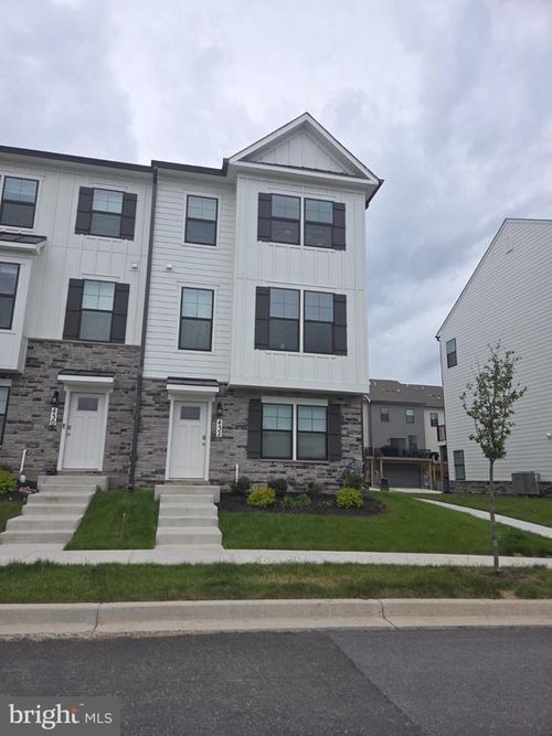 432 Herringbone Way, FREDERICK, MD, 21701-3578 | Card Image