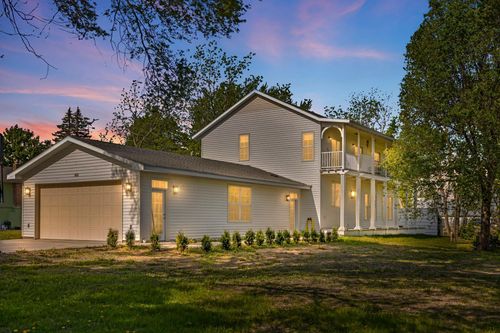 305 1st St Ne, Morristown, MN, 55052-4800 | Card Image