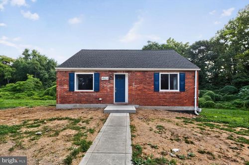4523 Old Branch Ave, TEMPLE HILLS, MD, 20748-1823 | Card Image