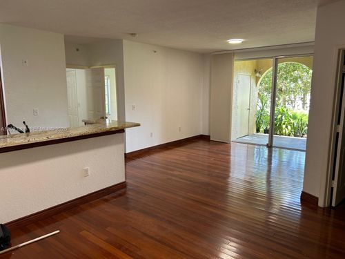 102-2516 Centergate Dr, Miramar, FL, 33025-7243 | Card Image