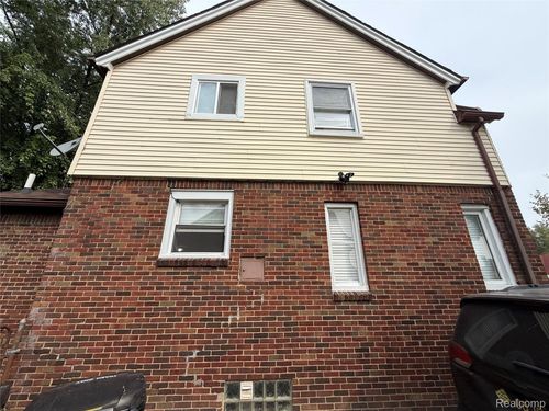 14565 Whitcomb St, Detroit, MI, 48227-2208 | Card Image