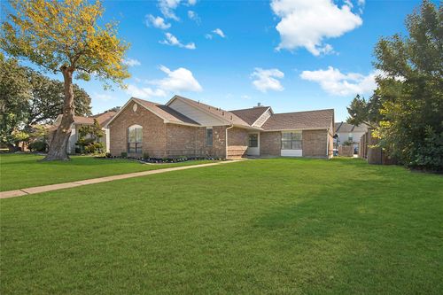 6817 Anderson Dr, The Colony, TX, 75056-3516 | Card Image