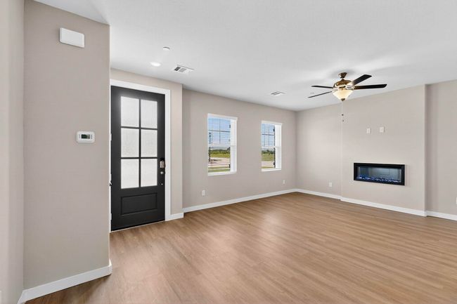 1840 Summer Aura, House other with 3 bedrooms, 3 bathrooms and null parking in Mesquite TX | Image 6