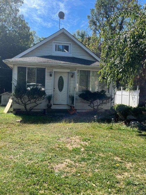 129 Old Nyack Tpke, Spring Valley, NY, 10977-6049 | Card Image