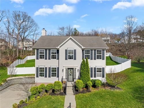5010 Oak Point Dr, Mc Kees Rocks, PA, 15136-1581 | Card Image
