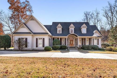 7601 Crossing Ridge Dr, Belews Creek, NC, 27009-9218 | Card Image