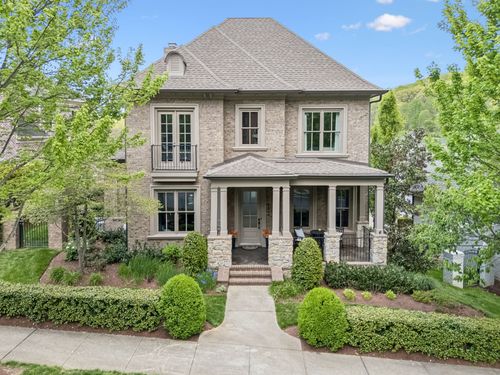 1040 Falling Leaf Cir, Brentwood, TN, 37027-6216 | Card Image
