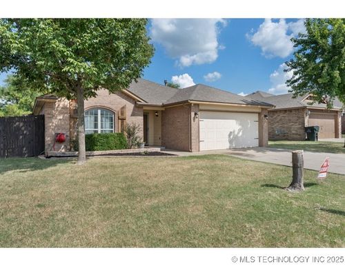 13343 N 131st East Ave, Collinsville, OK, 74021-4395 | Card Image