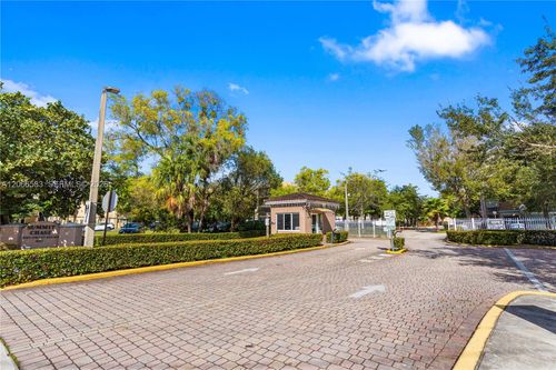 106-8501 Nw 8th St, Miami, FL, 33126-3756 | Card Image