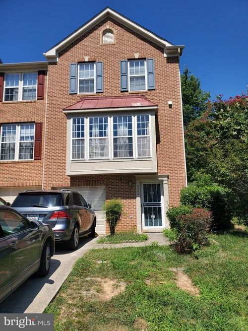 6606 Landing Way, HYATTSVILLE, MD, 20784-4617 | Card Image