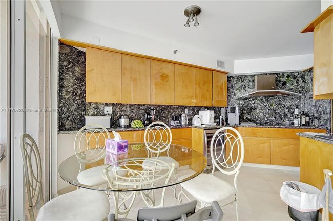 APT-1412 - 16425 Collins Ave, Condo with 2 bedrooms, 2 bathrooms and null parking in Sunny Isles Beach FL | Image 35
