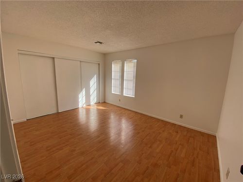 6544 Ironbark Ln, Las Vegas, NV, 89107-1024 | Card Image