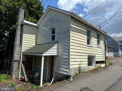 219 E Pike St, BELLEFONTE, PA, 16823-1835 | Card Image