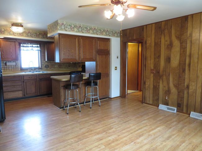 315 Blackstone St, House other with 3 bedrooms, 2 bathrooms and 2 parking in Thornton IL | Image 6