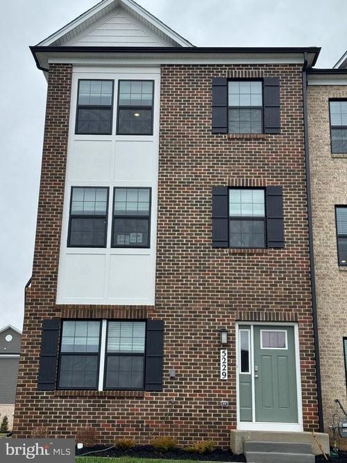5229 Manor Park Way, UPPER MARLBORO, MD, 20772-4099 | Card Image