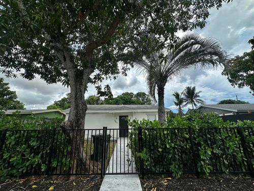 421 Sw 9th Ct, Delray Beach, FL, 33444-2368 | Card Image