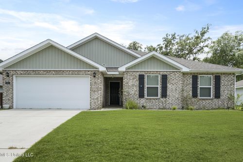 211 Hawthorne Dr, Long Beach, MS, 39560-8203 | Card Image