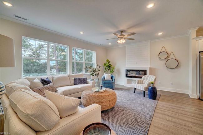 Living Room | Image 4