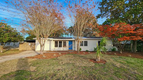 230 Lee Dr, Mary Esther, FL, 32569-1816 | Card Image