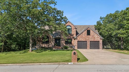 504 Oak Ridge Dr, Sand Springs, OK, 74063-8916 | Card Image