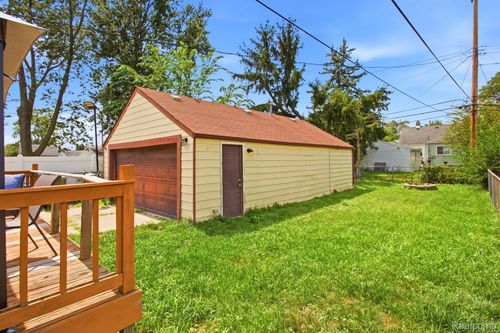 14802 Mulberry St, Southgate, MI, 48195-3700 | Card Image