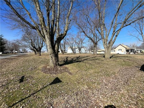 705 Sw 2nd St, Casey, IL, 62420-1325 | Card Image