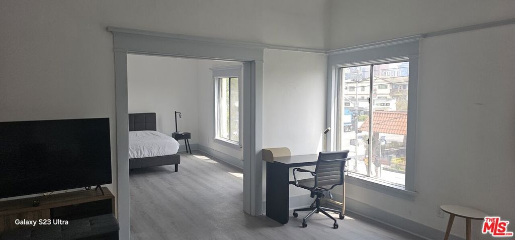Residential Lease in Los Angeles 4