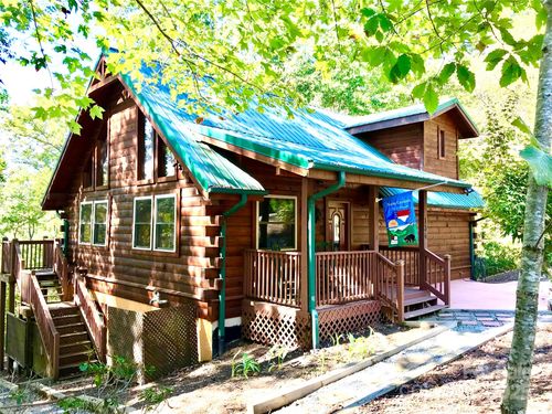 134 Old Crows Dr, Lake Lure, NC, 28746-7304 | Card Image