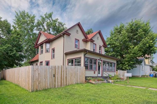 619 W Cook St, Portage, WI, 53901-2034 | Card Image