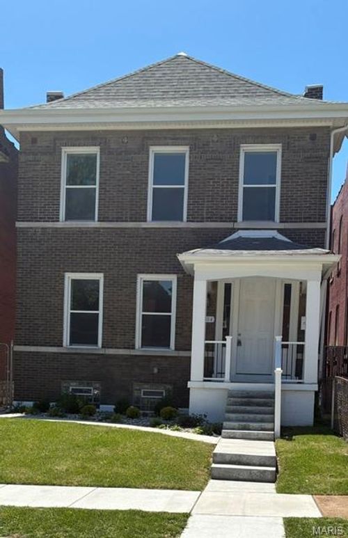 3704 Palm Street, St Louis, MO, 63107 | Card Image
