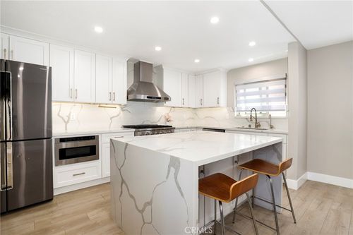 202-10159 De Soto Ave, Chatsworth, CA, 91311 | Card Image