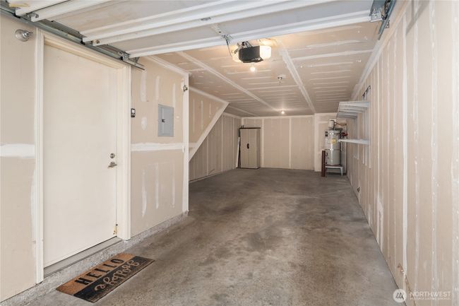 2 CAR TANDEM WITH DRIVEWAY PARKING | Image 22