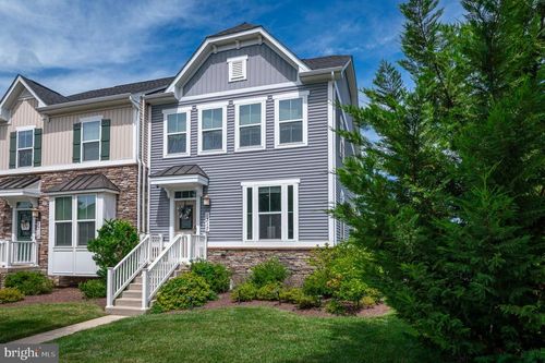 1317 Scheer St, BRUNSWICK, MD, 21716-9760 | Card Image