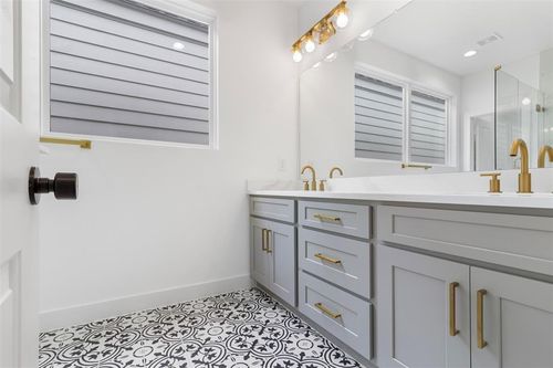 4604 Crown Grove Ln, Houston, TX, 77001 | Card Image