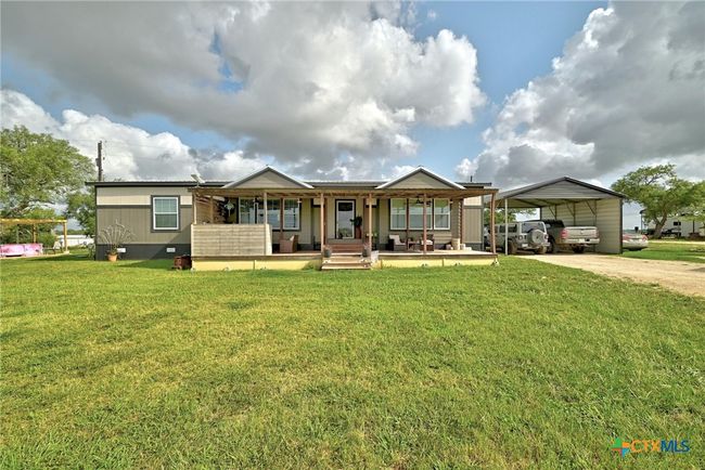 Front yard of guest house | Image 24