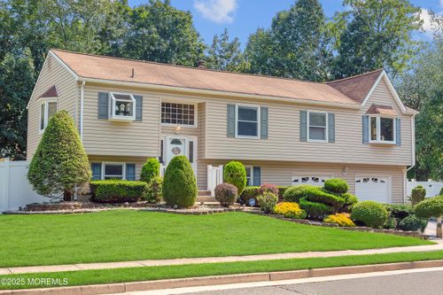 16 Mary Ln, Spotswood, NJ, 08884-1025 | Card Image