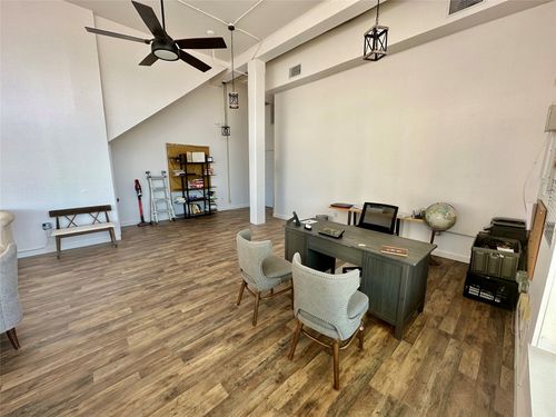 11 N Main St, Elgin, TX, 78621-2657 | Card Image