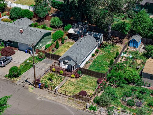 1055 Columbia Ave, Gladstone, OR, 97027-1723 | Card Image