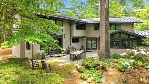 6 Baldwin Cir, Weston, MA, 02493-1520 | Card Image