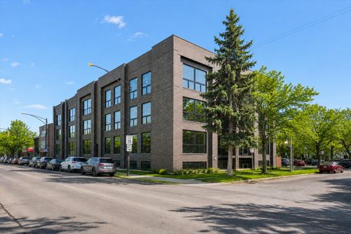 3w-5830 N Lincoln Avenue, Chicago, IL, 60659 | Card Image
