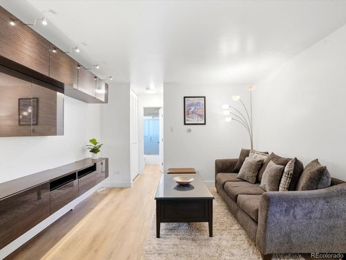 209-830 20th St, Boulder, CO, 80302-7745 | Card Image