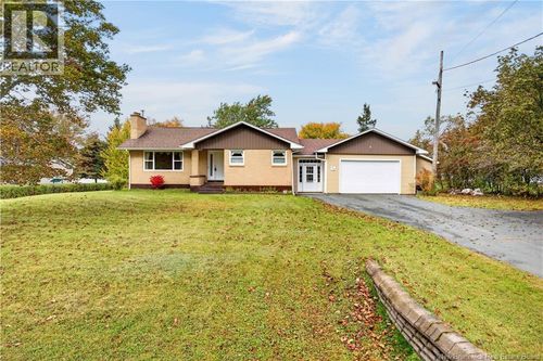 44 Nelson St, Miramichi, NB, E1N6A1 | Card Image
