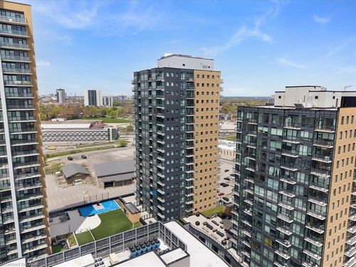 2103-104 Garment St, Kitchener, ON, N2G0C8 | Card Image