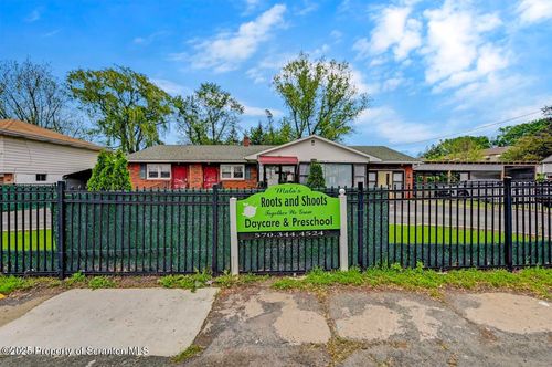 2118 Washburn St, Scranton, PA, 18504-1907 | Card Image