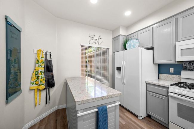 2224 Lago Ventana, Townhouse with 3 bedrooms, 3 bathrooms and 2 parking in Chula Vista CA | Image 14