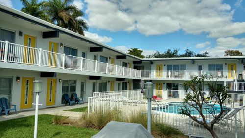 e-1354 Bayview Dr, Fort Lauderdale, FL, 33304-1674 | Card Image