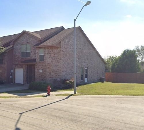 2363 Calendar Ct, Grand Prairie, TX, 75050-7627 | Card Image