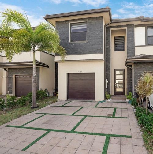 15809 Nw 91st Ct, Miami Lakes, FL, 33018-6361 | Card Image