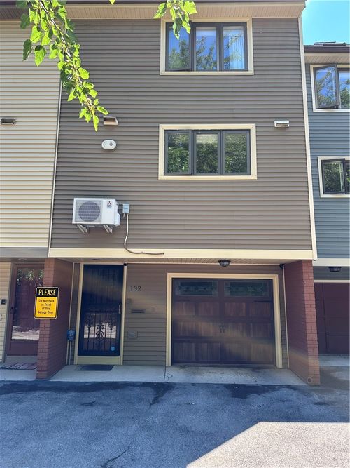 132 Adams Street, Rochester, NY, 14608 | Card Image